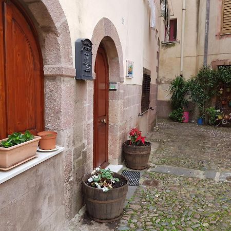 B&B Da Antonella Bosa Buitenkant foto