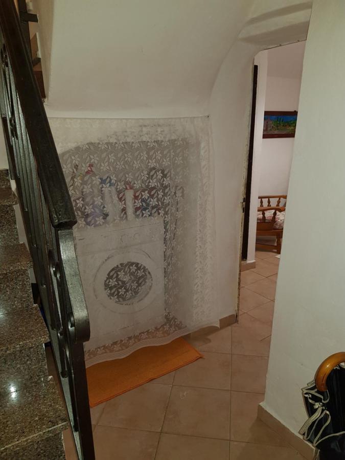 B&B Da Antonella Bosa Buitenkant foto